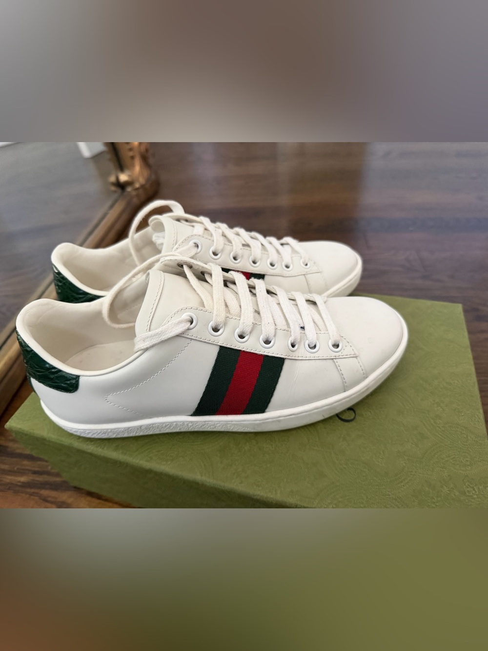 Gucci Ace Sneakers *Ljke New*